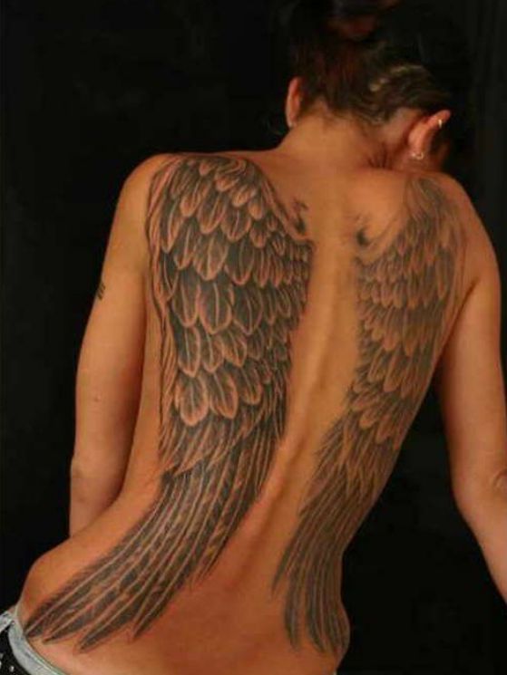 Les Styles De Tatouage Des Ailes En Couleur En Noir Et Leurs Significations