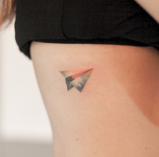 Tatouage Avion Papier (1)