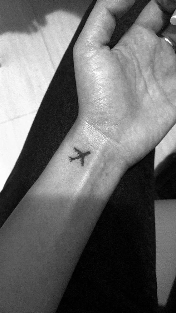 Tatouage Avion Petit (2)