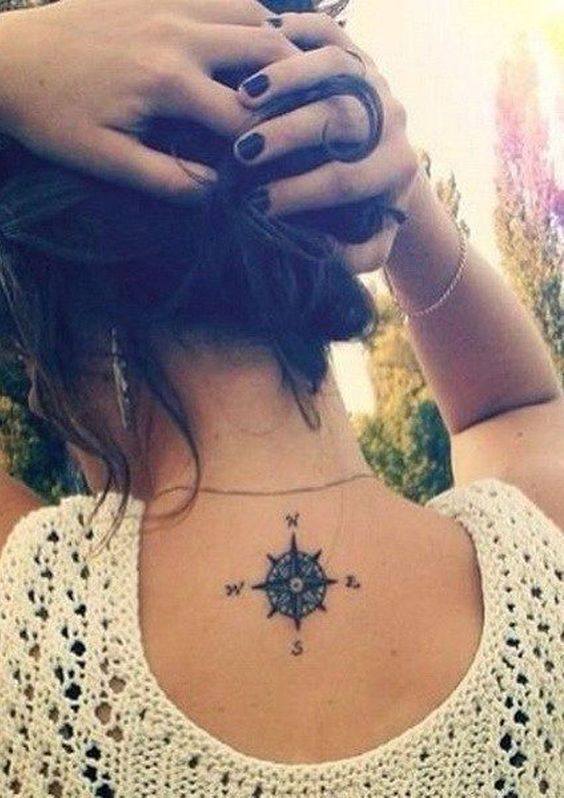 Tatouage Boussole Femme (14)