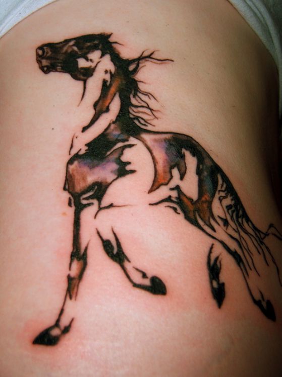 Tatouage Cheval Minimaliste (1)