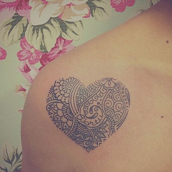 Tatouage Coeur Epaule