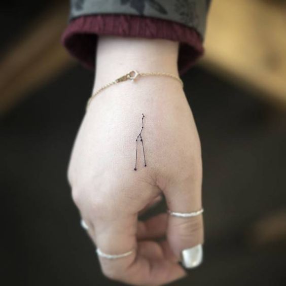 Tatouage Constellation Femme (16)