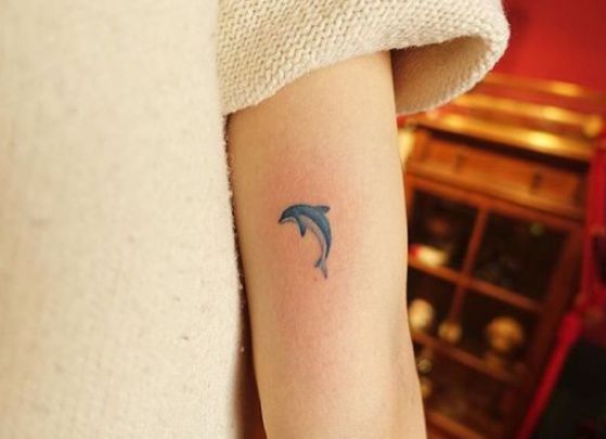 Tatouage Dauphin Petit (3)