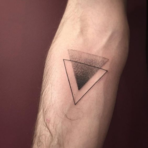 Tatouage Deux Triangles (5)