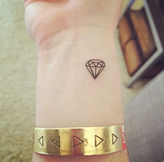 Tatouage Diamant Femme (2)