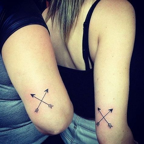 Tatouage Fleche Croisees (7)