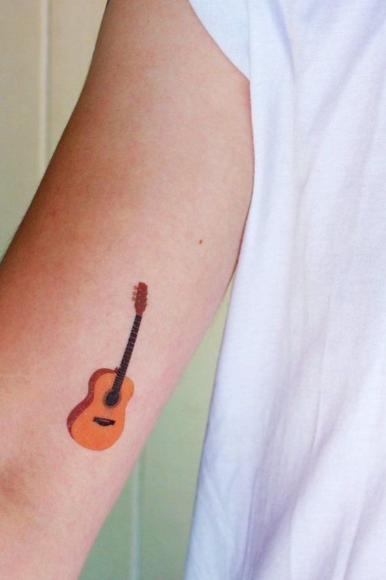 Tatouage Guitare Minimaliste (5)