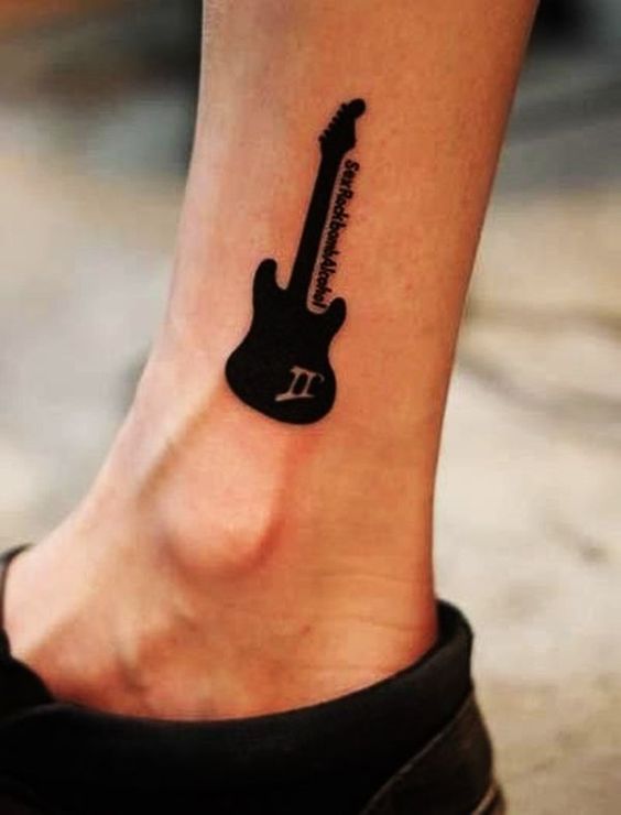 Tatouage Guitare Minimaliste (8)