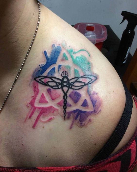 Tatouage Libellule Femme (7)