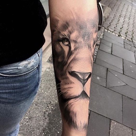 Tatouage Lion Femme (11)