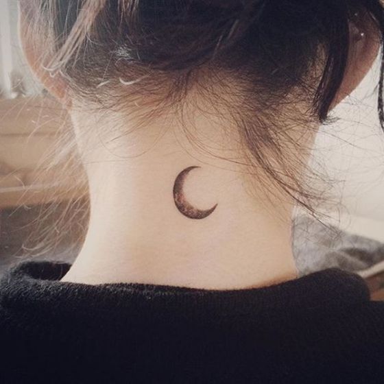 Tatouage Lune Femme (10)