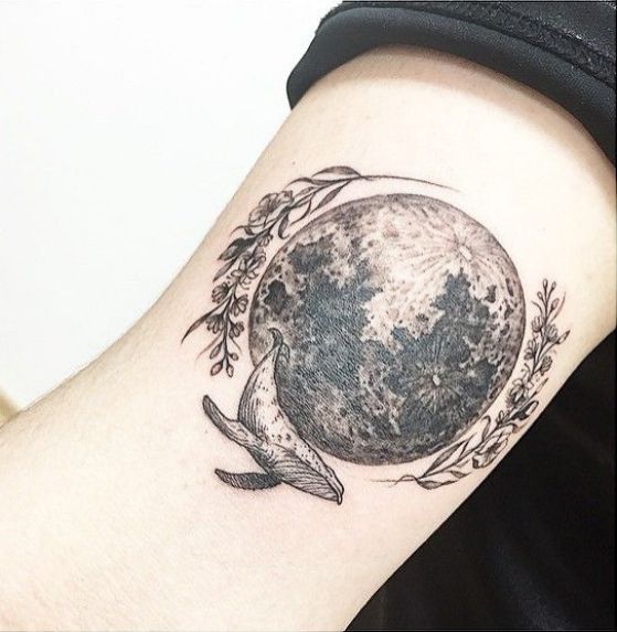 Tatouage Lune Homme (1)