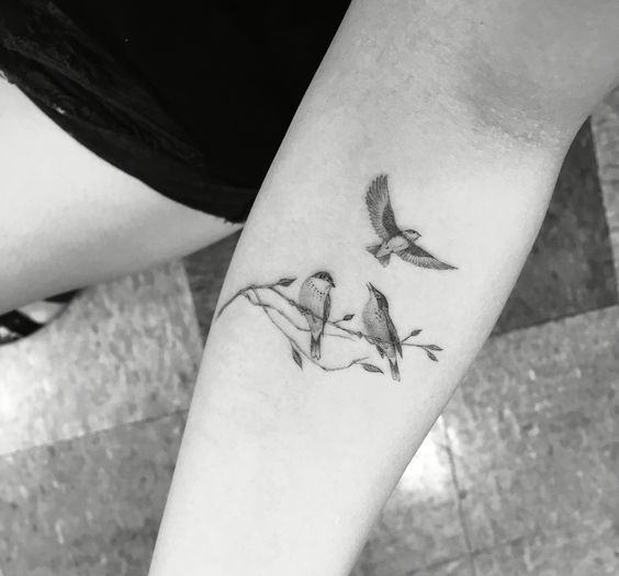 Tatouage Oiseau Simple Bras (3)