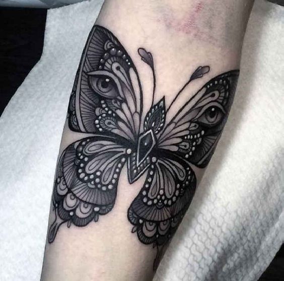 Tatouage Papillon Noir (2)