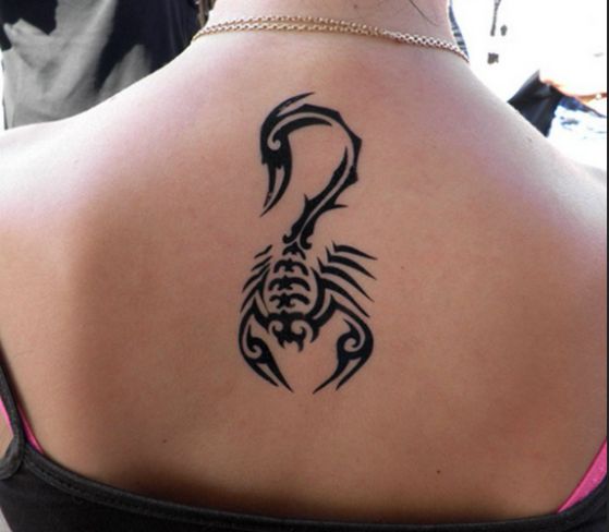 Tatouage Scorpion Femme (3)