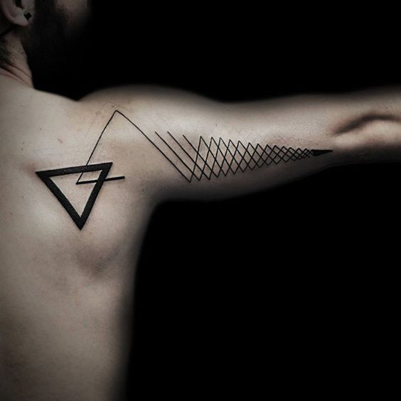 Tatouage Triangle Homme (17)