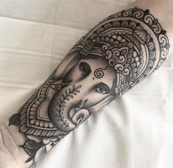 Tatouages Elephant Femme (1)