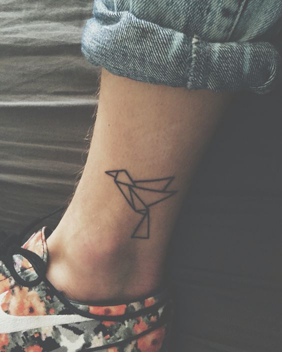 Tatouages Oiseaux Femme (9)