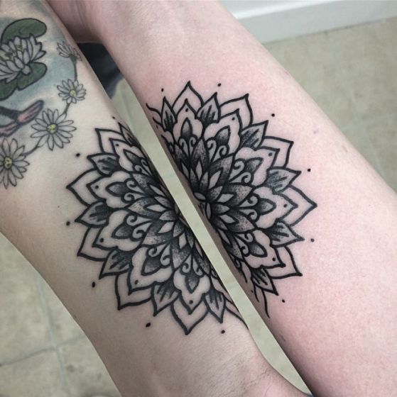 tatuaje pareja mandala