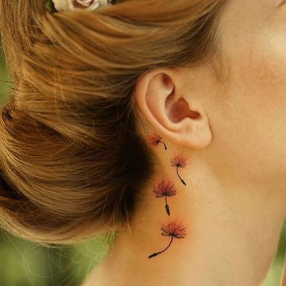 Tatuajes cuello mujeres