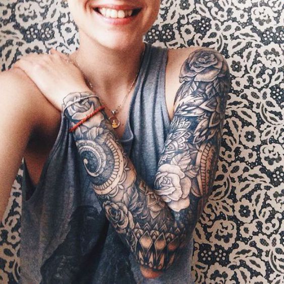 tatuaje en el brazo completo