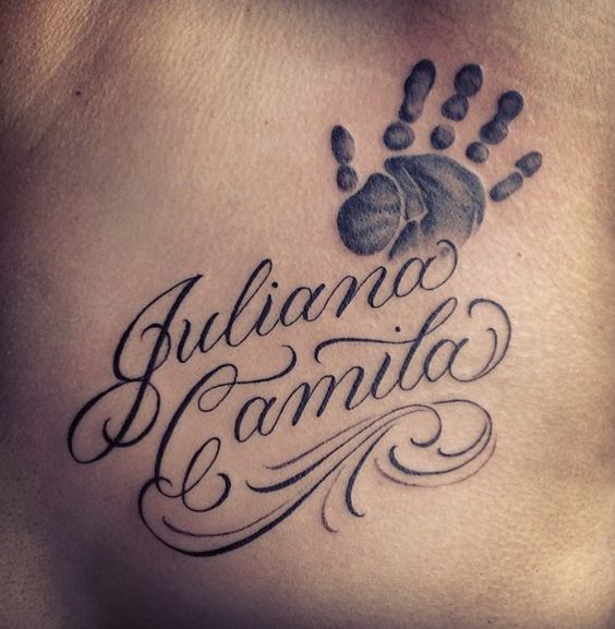 nombre de tu hijo tatuado