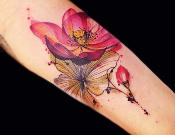 tatuaje-de-flores-en-brazo