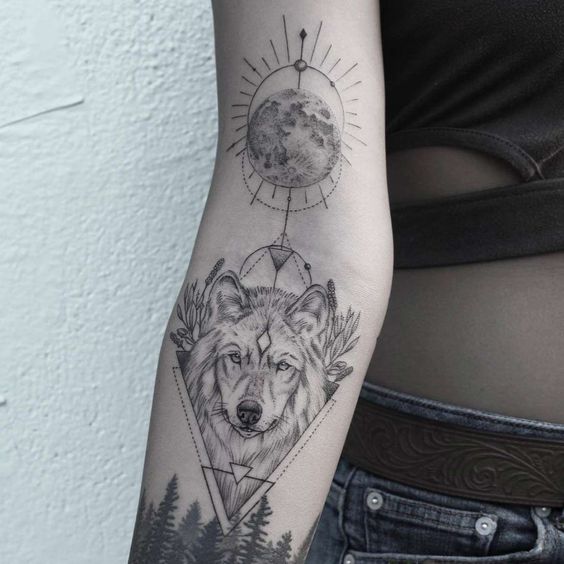 Tatuajes De Luna Y Lobo (3)