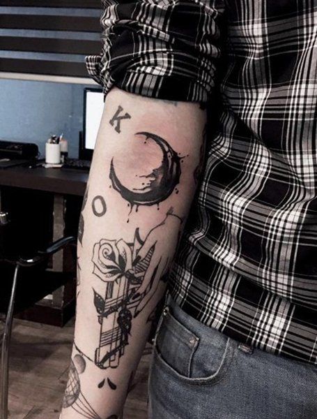 Tatuajes De Media Luna (12)