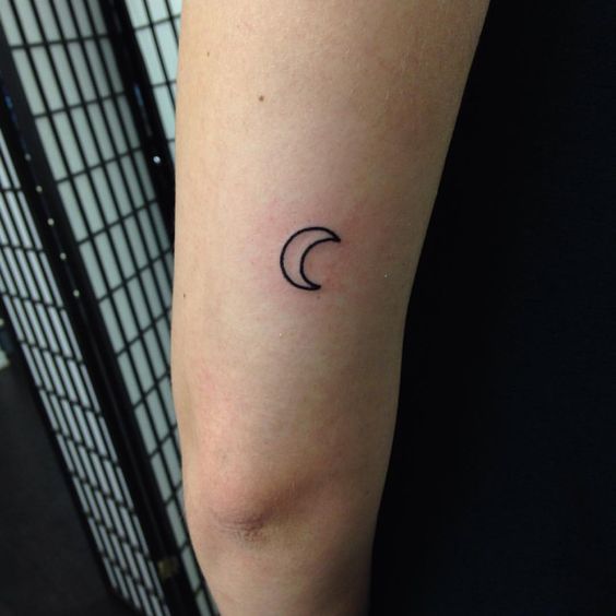 Tatuajes De Media Luna (8)