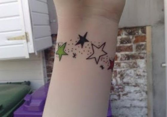 tatuaje-estrellas-muneca