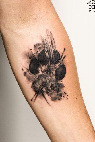 tatuaje de lobo huella