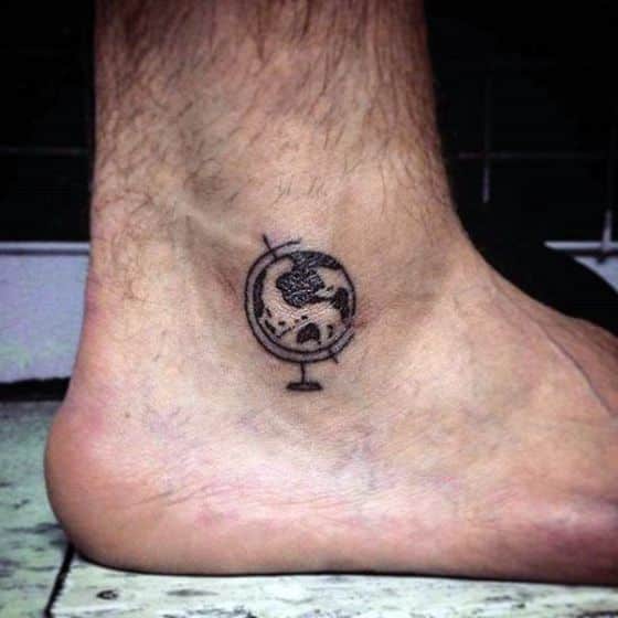 alrededor del mundo tatuaje para viajeros