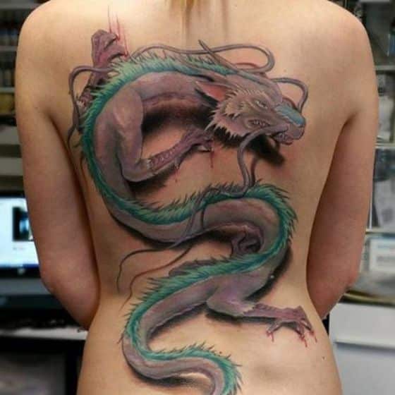 dragon con cuernos tatuaje
