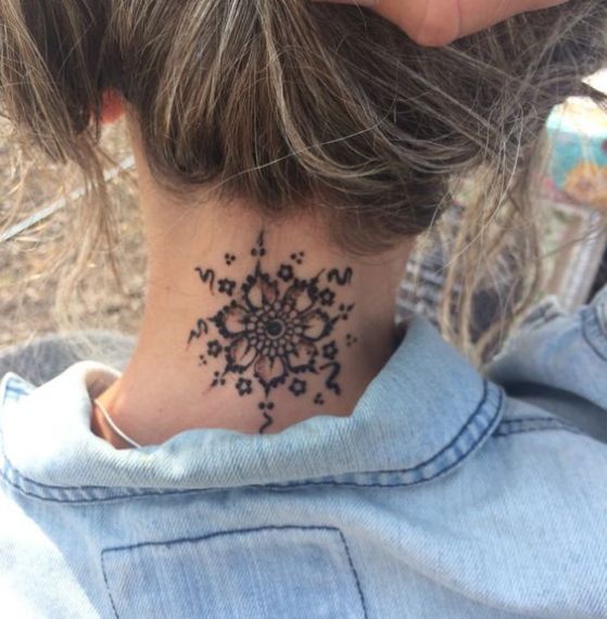 flor tattoo neck