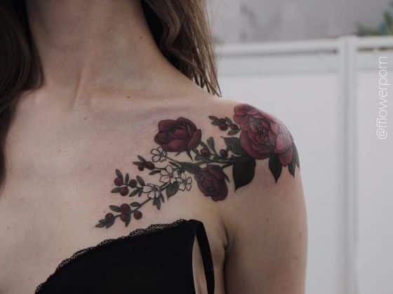 rosas y flores tatuaje