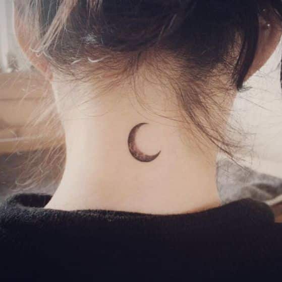 tattoo luna mujeres