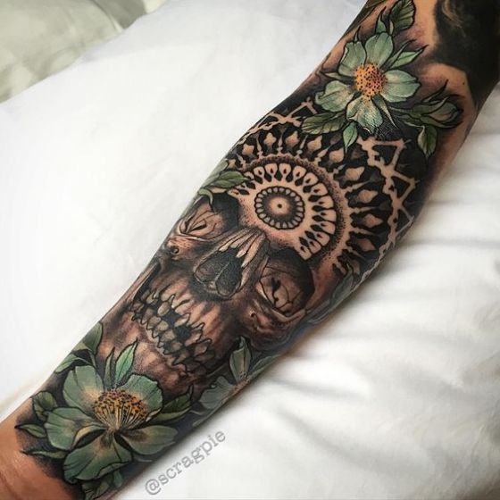 tatuaje calaveras con flores