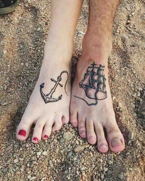 barco y ancla parejas tatuaje