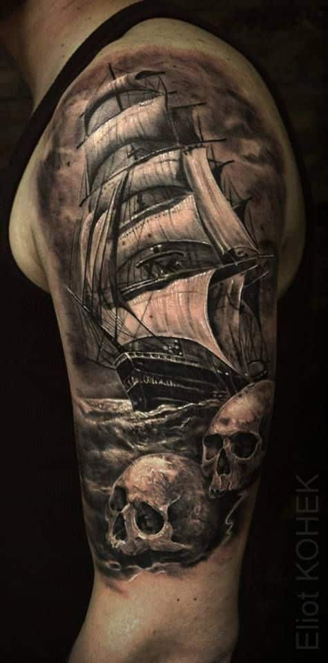 tatuaje de barco estilo realista