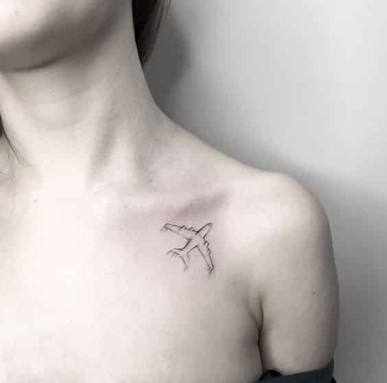tatuaje para mujeres de aviones