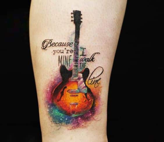 Tatuajes de guitarras eléctricas y acústicas amor por la música en la piel