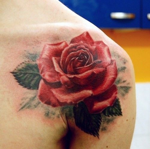 tatuajes de rosas a color hombres 4