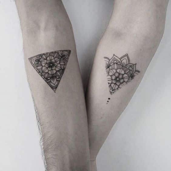 tatuajes de triangulos pareja