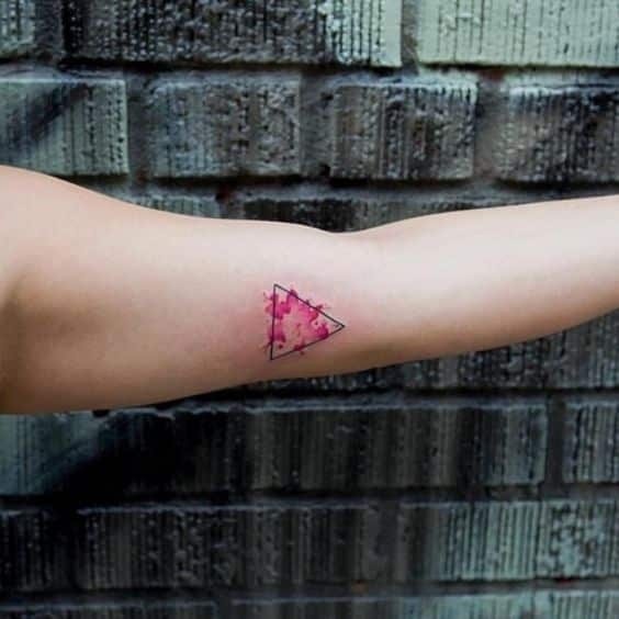 tatuajes de triangulos sencillo