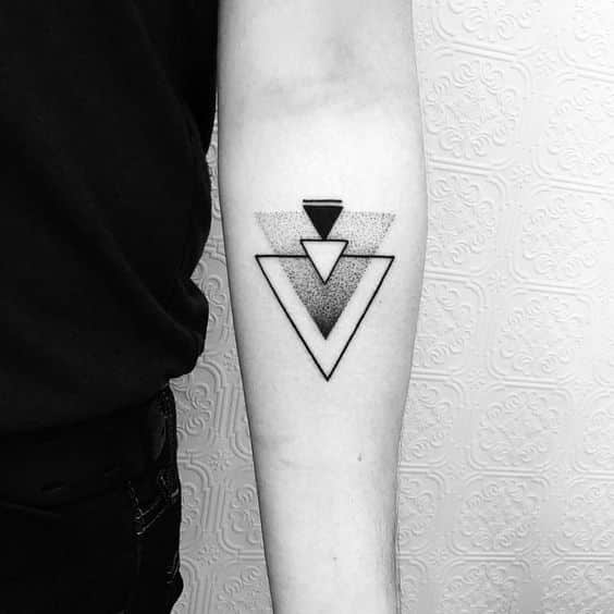tatuajes de triangulos 3 diseños