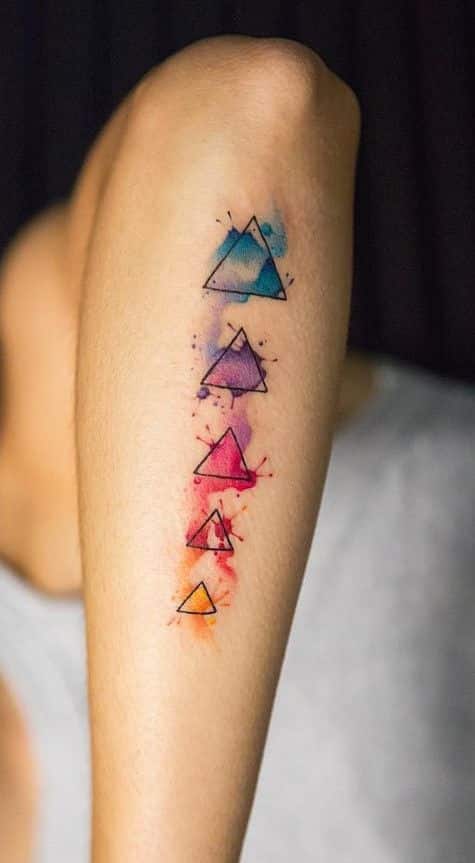 tatuajes de triangulos chicas