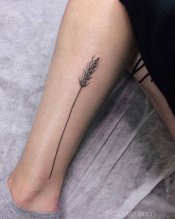 tatuajes en las piernas delicados