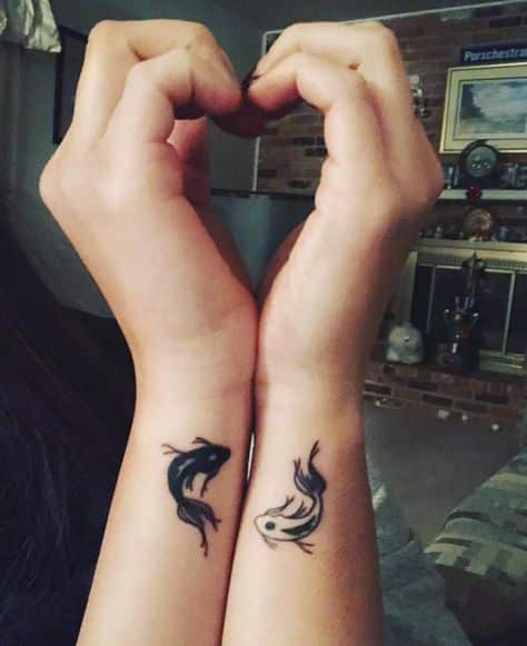 Tatuajes De Hermanas Delicados (3)